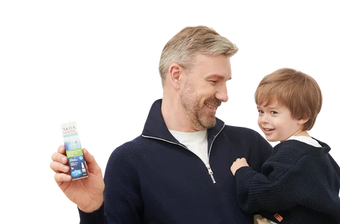 Как научить ребенка сморкаться?